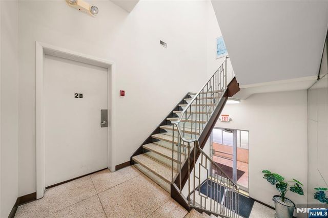 2083 Center Avenue 2A, Fort Lee, NJ 07024