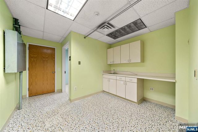 2083 Center Avenue 2A, Fort Lee, NJ 07024