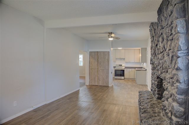 438 S 55th West Avenue, Tulsa, OK 74127