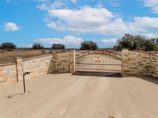 630 N Cr 531, Mullin, TX 76864