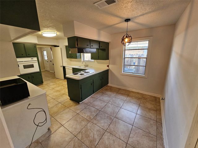 2126 Possum Creek Road, Houston, TX 77017