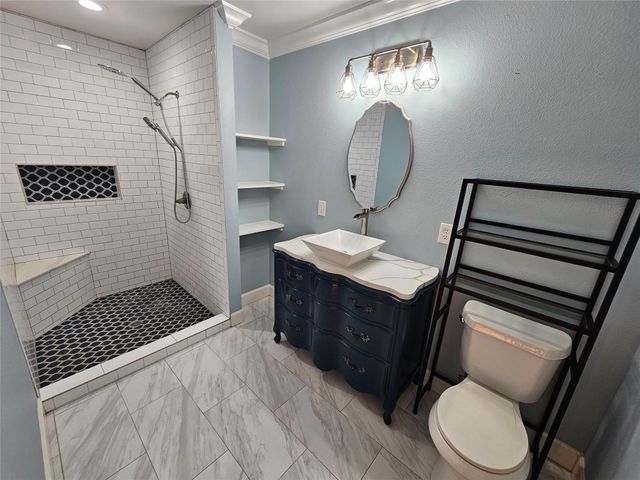 2126 Possum Creek Road, Houston, TX 77017