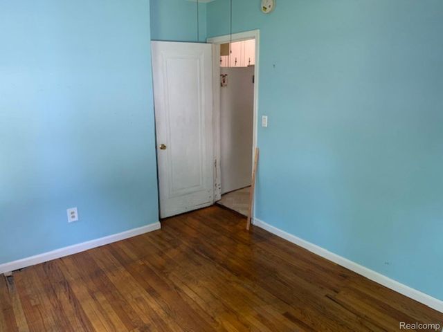 28511 Hillview Street, Roseville, MI 48066