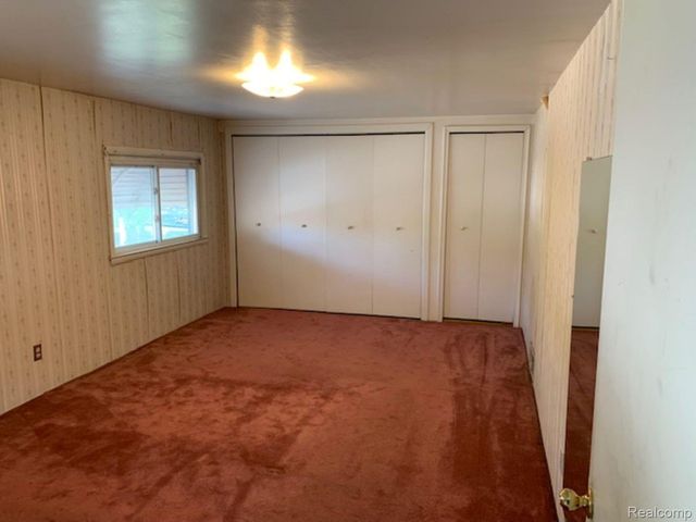 28511 Hillview Street, Roseville, MI 48066