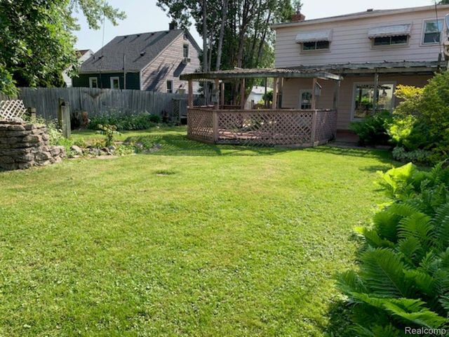 28511 Hillview Street, Roseville, MI 48066