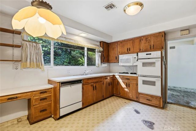 3370 Coy, Sherman Oaks, CA 91423