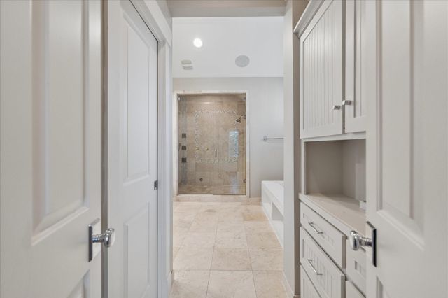 1525 Chippendale Road, Houston, TX 77018