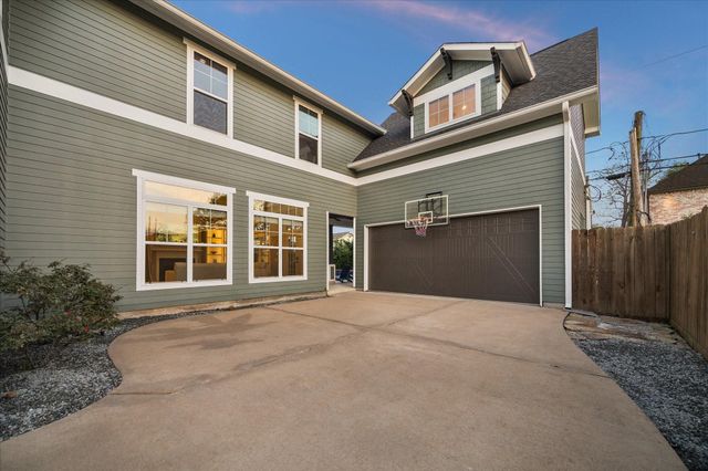 1525 Chippendale Road, Houston, TX 77018