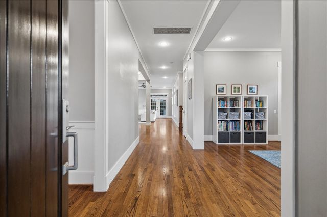 1525 Chippendale Road, Houston, TX 77018