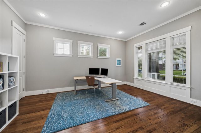 1525 Chippendale Road, Houston, TX 77018