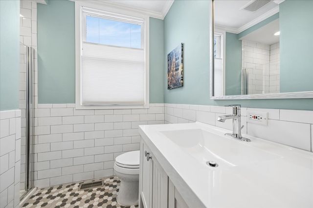 327 Gale Avenue, River Forest, IL 60305