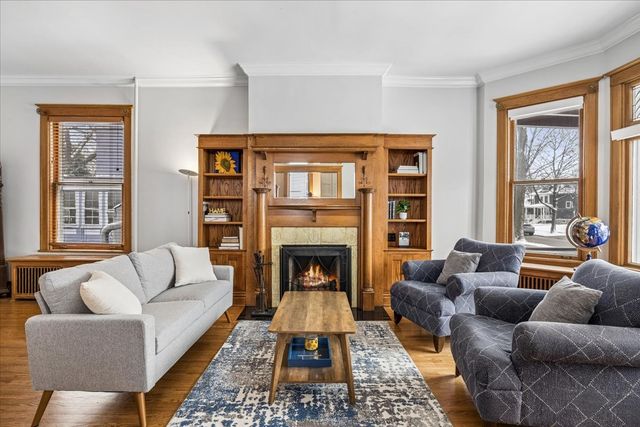 327 Gale Avenue, River Forest, IL 60305