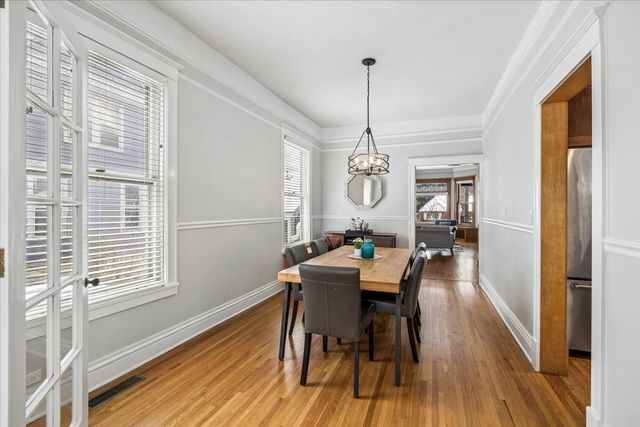 327 Gale Avenue, River Forest, IL 60305