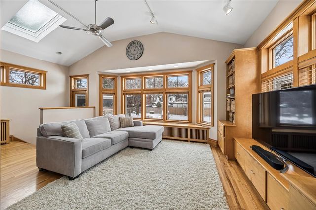 327 Gale Avenue, River Forest, IL 60305