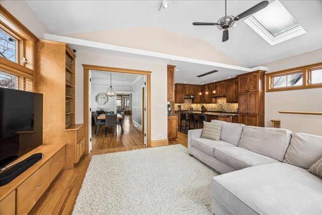 327 Gale Avenue, River Forest, IL 60305