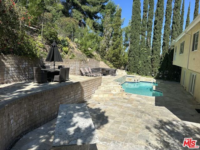 18162 Sweet Elm Drive, Encino, CA 91316