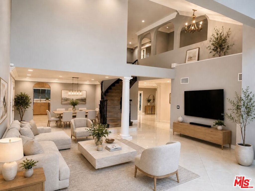 18162 Sweet Elm Drive, Encino, CA 91316
