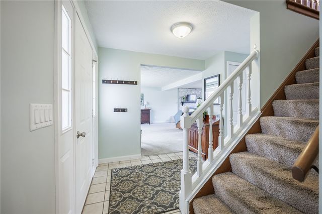 436 Thrushwood Lane, Webster, NY 14580