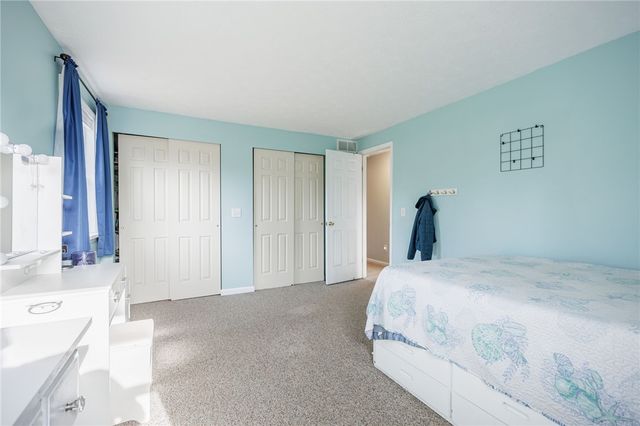 436 Thrushwood Lane, Webster, NY 14580