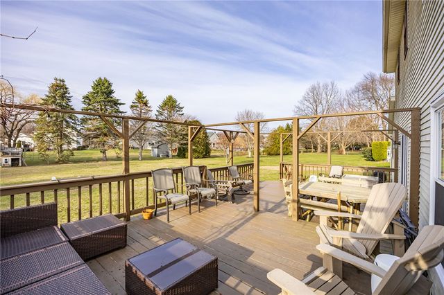 436 Thrushwood Lane, Webster, NY 14580