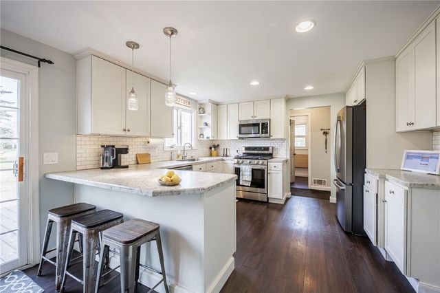 436 Thrushwood Lane, Webster, NY 14580