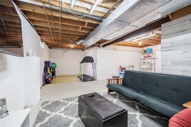 436 Thrushwood Lane, Webster, NY 14580