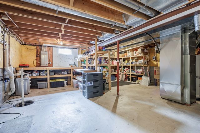 436 Thrushwood Lane, Webster, NY 14580