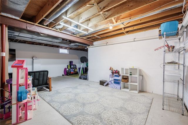 436 Thrushwood Lane, Webster, NY 14580