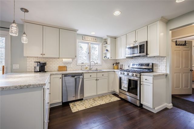 436 Thrushwood Lane, Webster, NY 14580