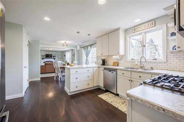 436 Thrushwood Lane, Webster, NY 14580