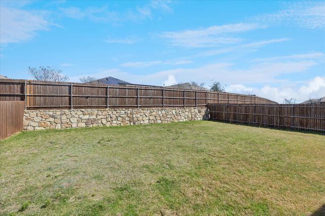408 Frenchpark Drive, Haslet, TX 76052