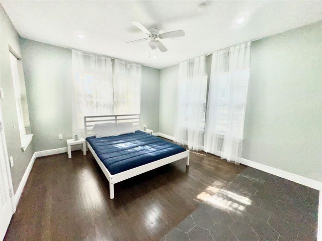 7135 Cayton Street A, Houston, TX 77061