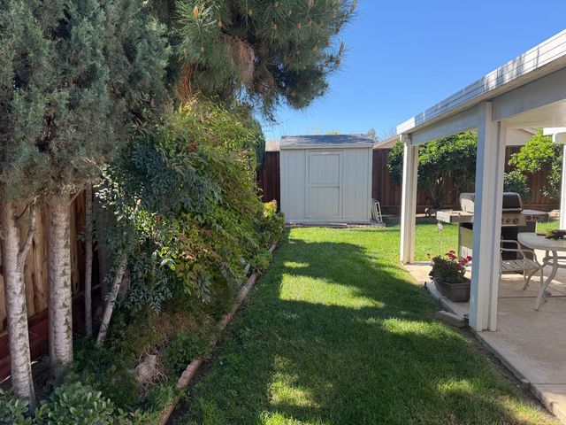 409 Osprey Dr, Patterson, CA 95363