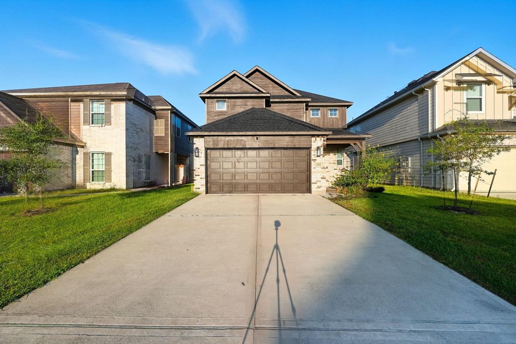 2322 Honey Heights Lane, Fresno, TX 77545