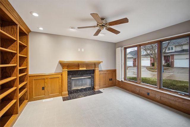 5930 Ep True Parkway, West Des Moines, IA 50266