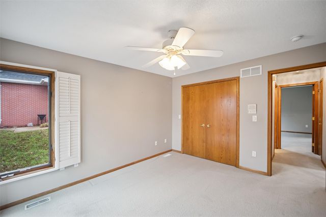 5930 Ep True Parkway, West Des Moines, IA 50266