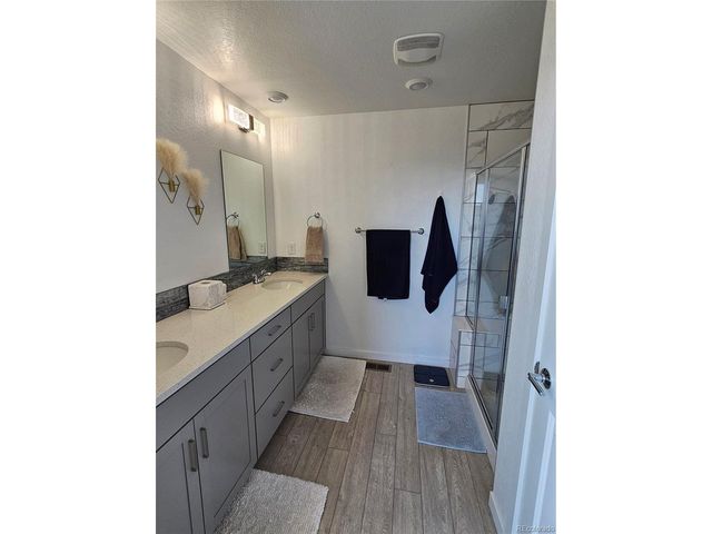 1661 W 67th Cir, Denver, CO 80221