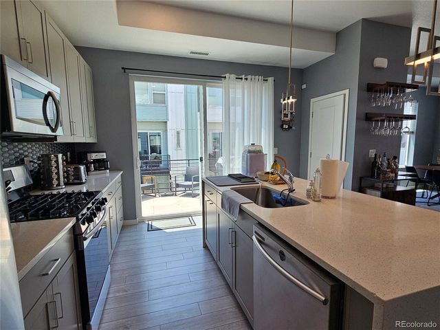 1661 W 67th Cir, Denver, CO 80221