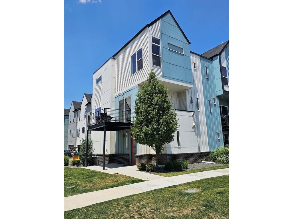 1661 W 67th Cir, Denver, CO 80221