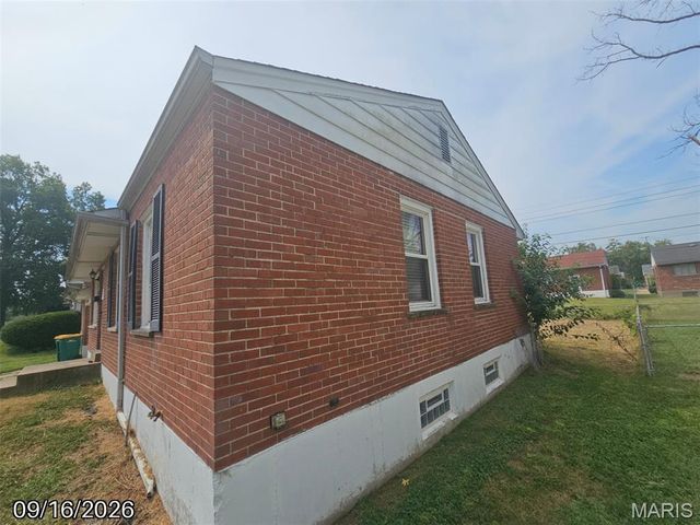9341 Laramie Drive, St Louis, MO 63137