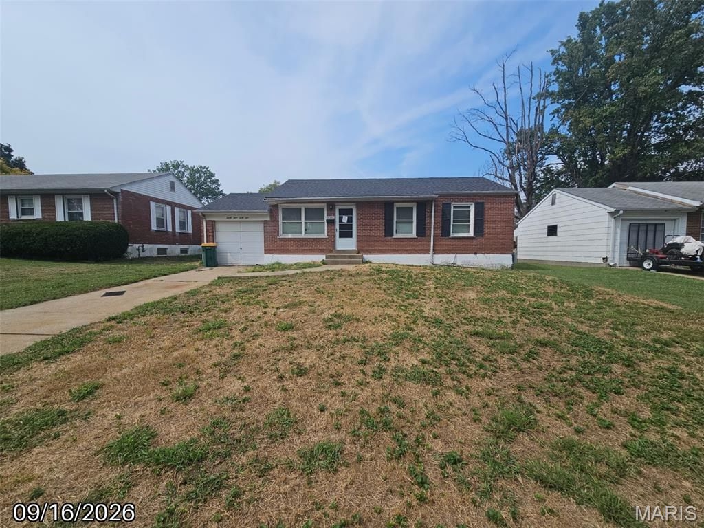 9341 Laramie Drive, St Louis, MO 63137