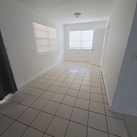 160 NW 15TH Place, Pompano Beach, FL 33060