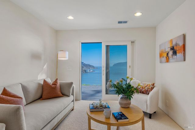 266 Bayview Ave, Belvedere, CA 94920