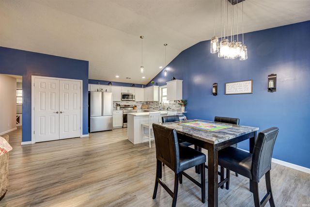 7819 Teal Court, Chandler, IN 47610