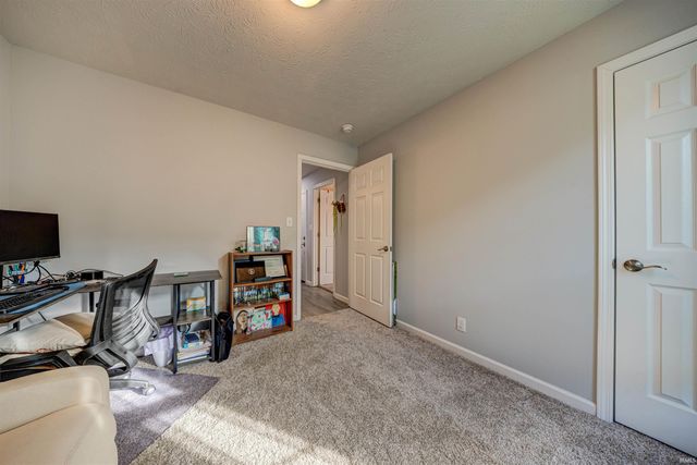 7819 Teal Court, Chandler, IN 47610