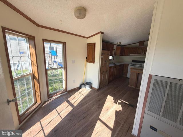 324 FANCY FILLY CIR, Martinsburg, WV 25403