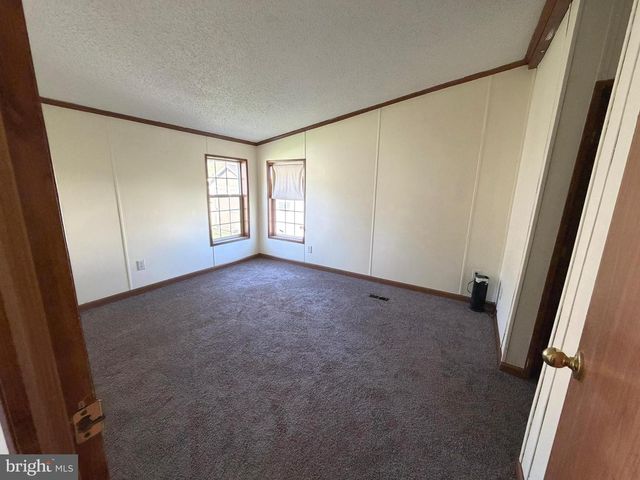 324 FANCY FILLY CIR, Martinsburg, WV 25403