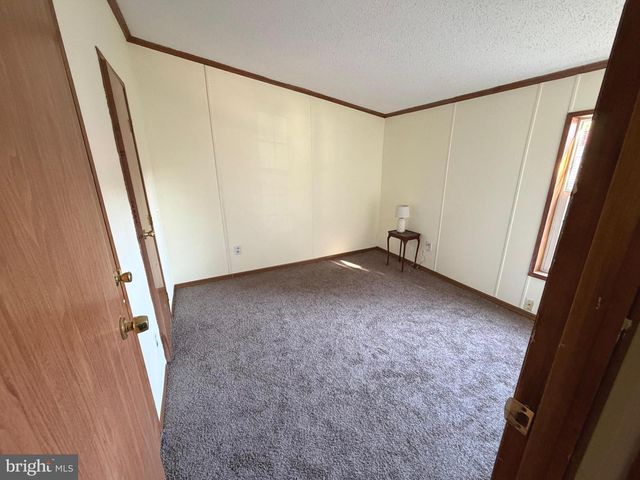 324 FANCY FILLY CIR, Martinsburg, WV 25403