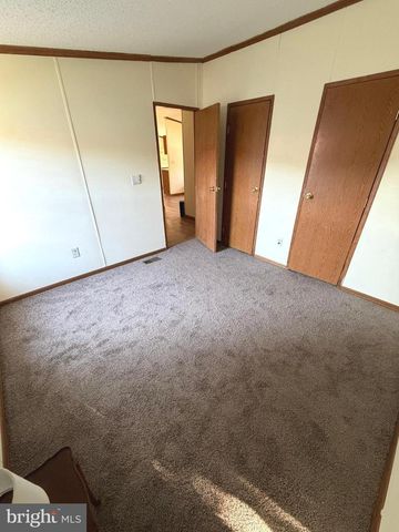 324 FANCY FILLY CIR, Martinsburg, WV 25403