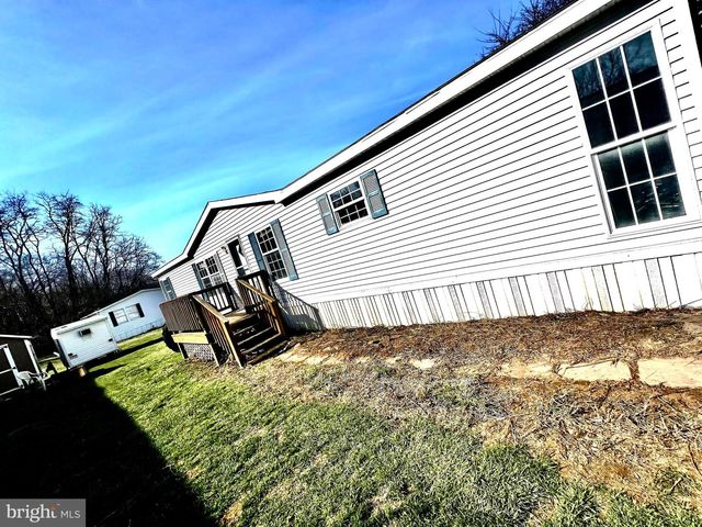 324 FANCY FILLY CIR, Martinsburg, WV 25403